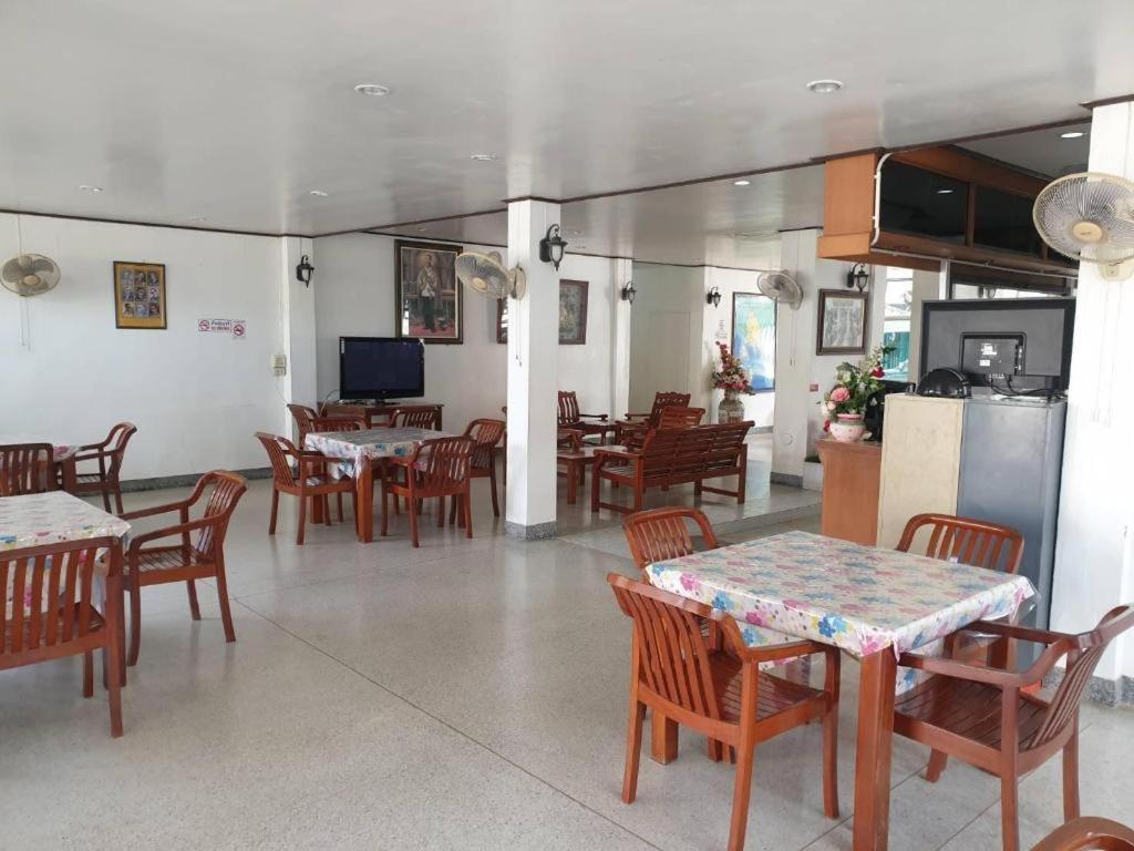 Sa Hotel Trat Kültér fotó