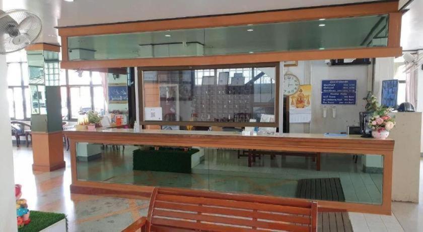 Sa Hotel Trat Kültér fotó